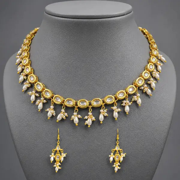Elegant Handcrafted Kundan and Pearl Necklace Set